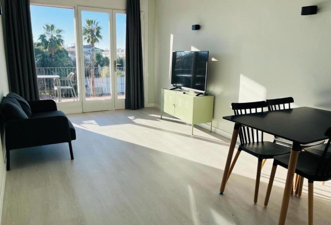 Homestay Hotel Sitges Rooms *